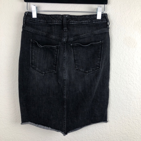 Universal Thread Black Distressed Denim Skirt 4/27 - Picture 5 of 8